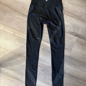 Lululemon Black High-Waisted Leggings Size 2